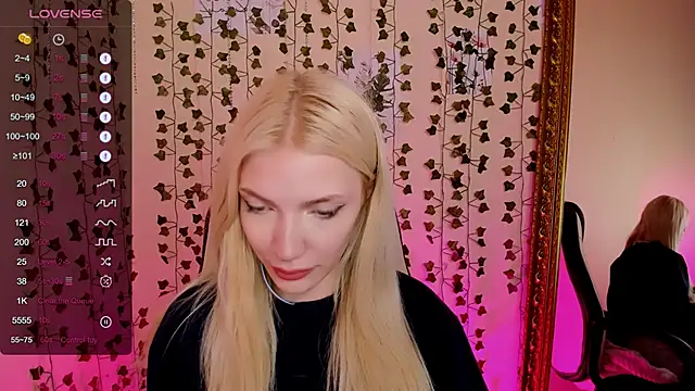 AnyaTaylor_ Live XXX-Chat