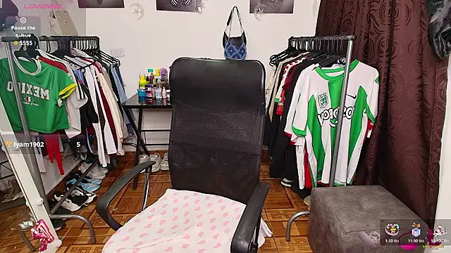 Chat XXX ao vivo de sharlottxl