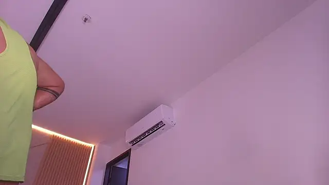 XXX chat uživo modela mister_miike