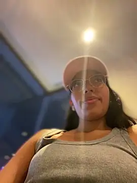 Czat XXX na żywo – SheenaBrooke