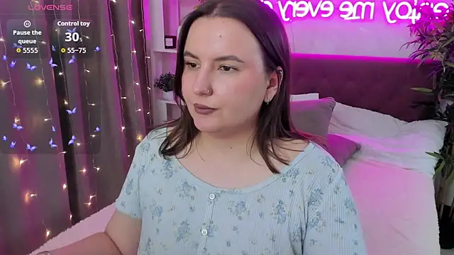 XXX chat uživo modela FeralPeach