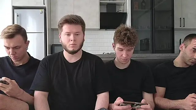 Show modela boys_sobolisha na web-kameri