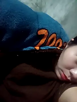 vangkt-cute – Naživo XXX chat