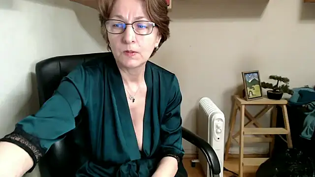 Chat +18 de katemodel ao vivo