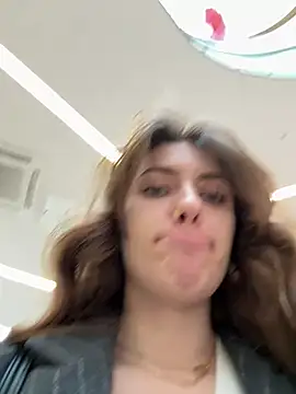 Chat +18 de MariiD ao vivo