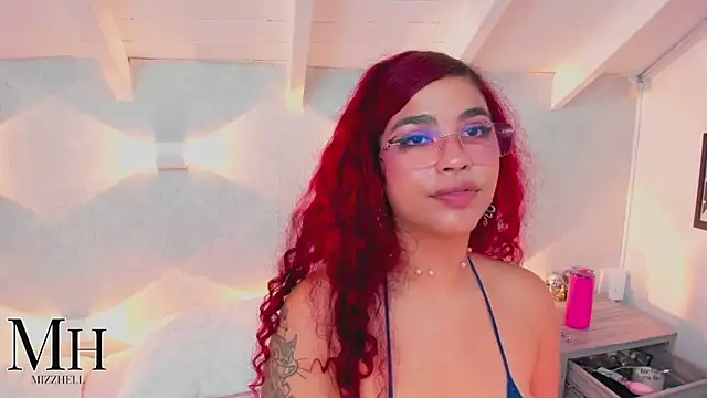 MizzHell's Live XXX Chat