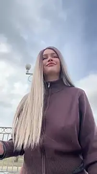 KikiWatson webcam show