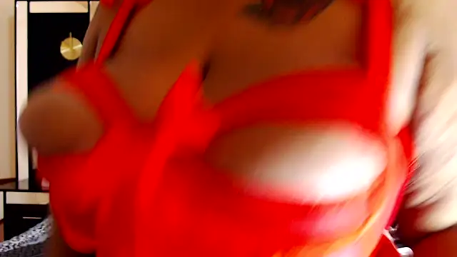 MONSTERTITS44DDD Chat XXX in diretta