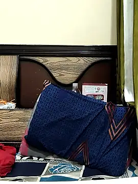 Show modela Sexey-Model21 na web-kameri