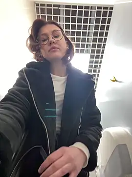 Chat +18 de RinaCat ao vivo