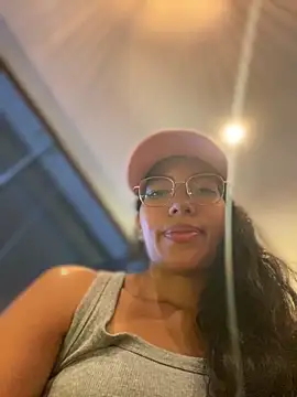 دردشة SheenaBrooke الجنسية المباشرة