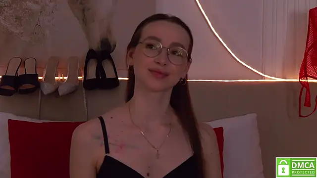 Živý XXX chat Emily_Simon