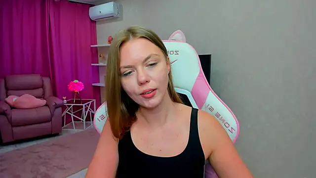 Онлайн чат XXX Strawberrye