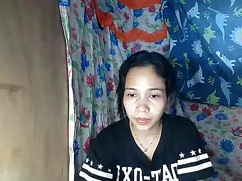 دردشة PinaySkinnyGirl الجنسية المباشرة