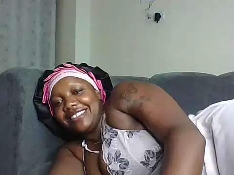 แชท XXX สดของ larenshines