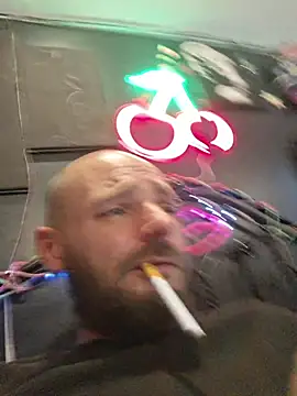 DaddyAndSplashQueen's Live XXX Chat