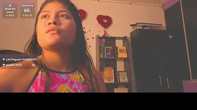 دردشة BadKittyy الجنسية المباشرة