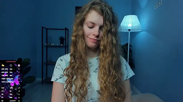 RayaNenlia 现场XXX聊天