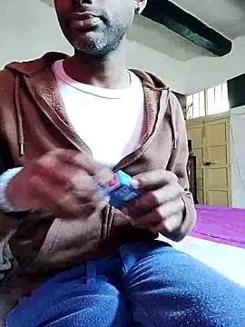 KeptupInosine Adlı Modelin Canlı XXX Sohbeti