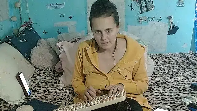 brighteyes77's Live XXX Chat