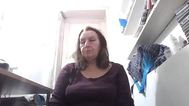 AnnaLive570: онлайн-секс-чат