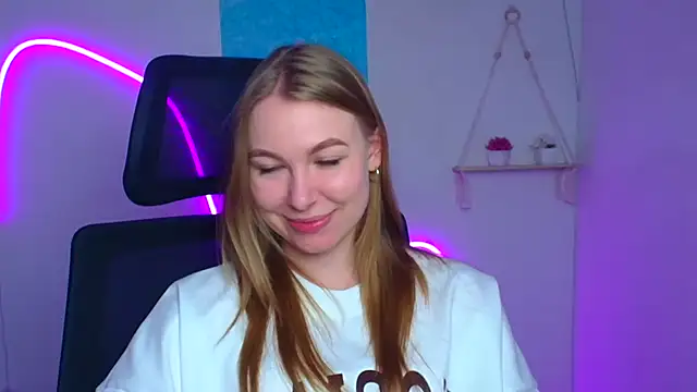 Dana_flowers Chat XXX live