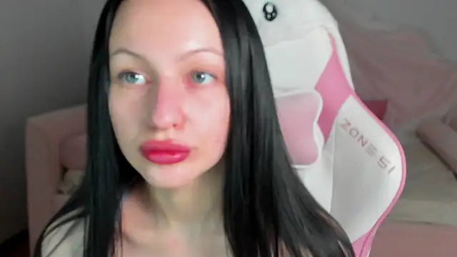 Živý XXX chat NaomiBlakes