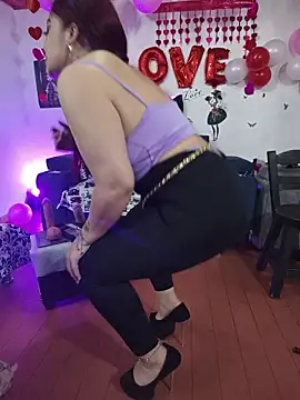 keila_j webkamerás műsora