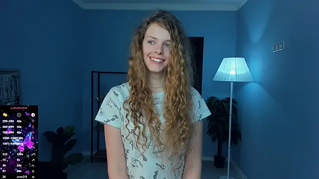 Chatroom XXX en direct de RayaNenlia