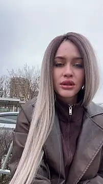 Chat XXX en directo de KikiWatson