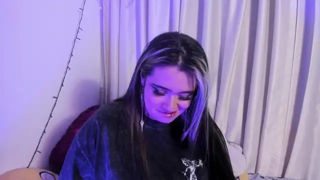 Chat +18 de Lilith_Zenith_ ao vivo