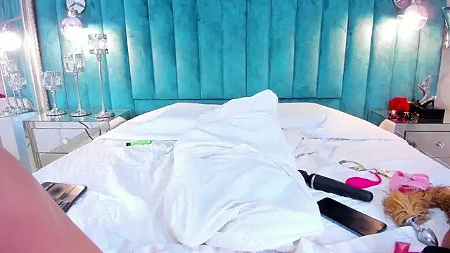 mia_ellieth's Webcam Show