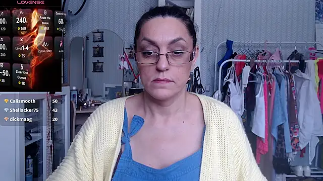 Vivian_Violet_ Live XXX-chat