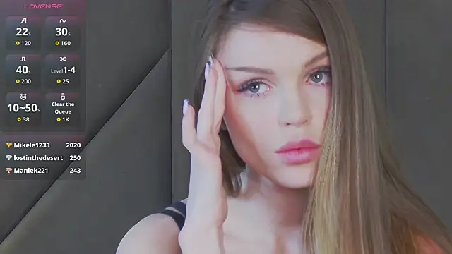 MarilynNova Chat XXX in diretta