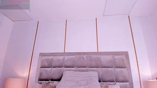 Онлайн чат XXX DakotaWangi