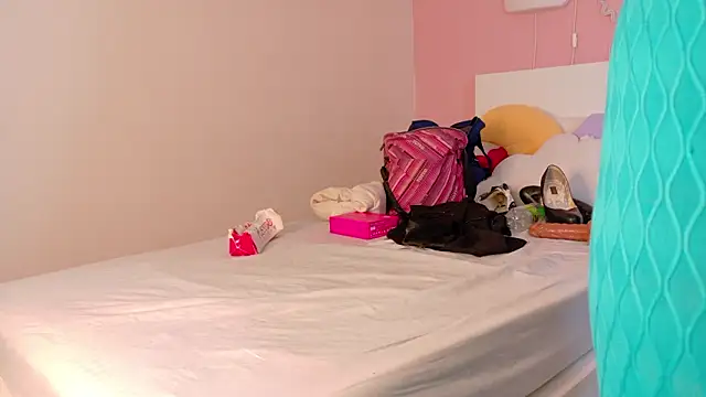 SeleneGibson__: απευθείας συνομιλία ΧΧΧ