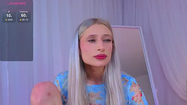 Monica_Leen élő XXX-chatje