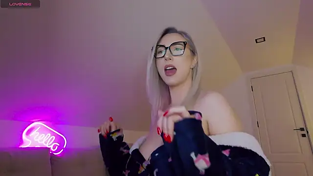 KhloeK Live XXX-chat