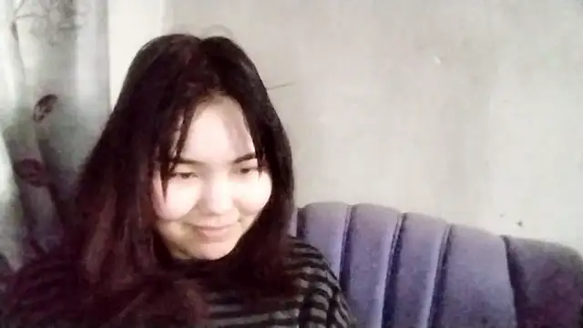 MollyAsian Pertunjukan Webcam