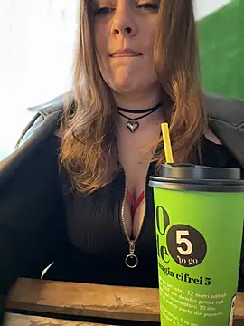 CrazyTori's Live XXX Chat