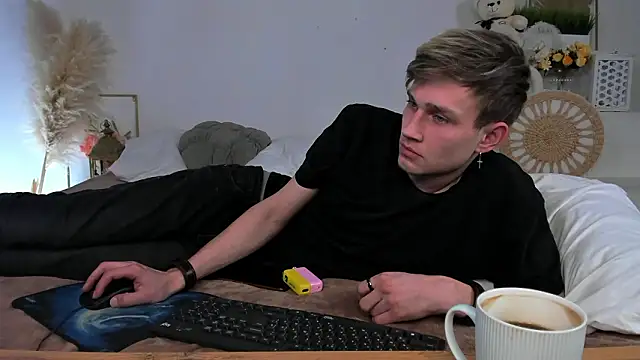 Chat XXX en directo de Volan_Starts