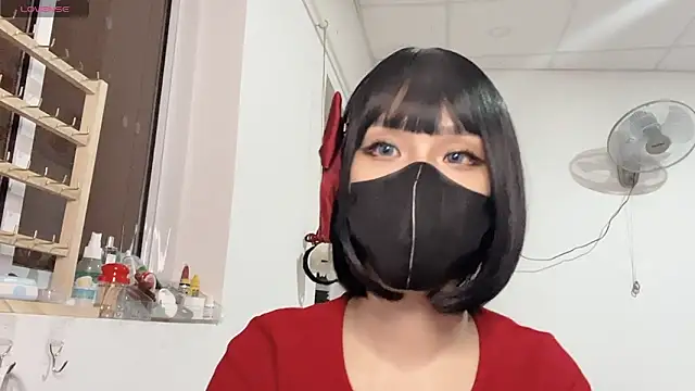 Tieu-May Chat XXX in diretta