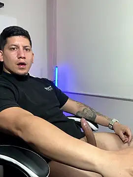 Show de webcam de _robertobaggioo