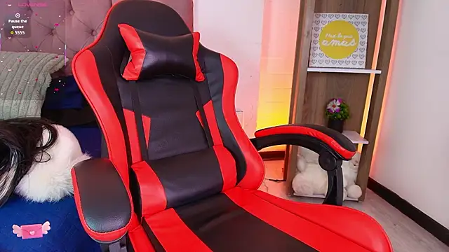 AlexiaHeartsn Webbikameraesitys