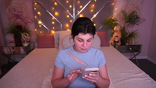 MirandaWong's Live XXX Chat