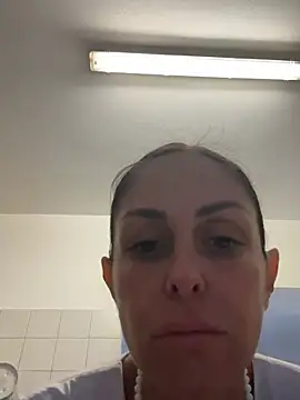 Chat +18 de AmandaArt ao vivo