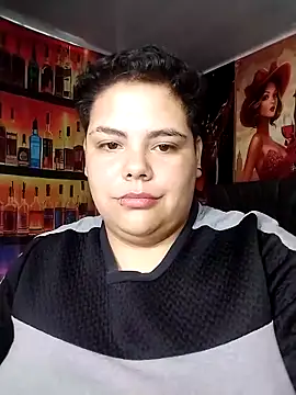 Pokazy przed kamerką – Hailey_Curvy