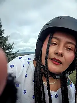 bellapaty Adlı Modelin Canlı XXX Sohbeti