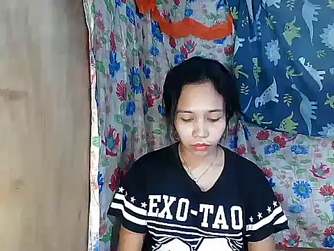 PinaySkinnyGirl Chat XXX live