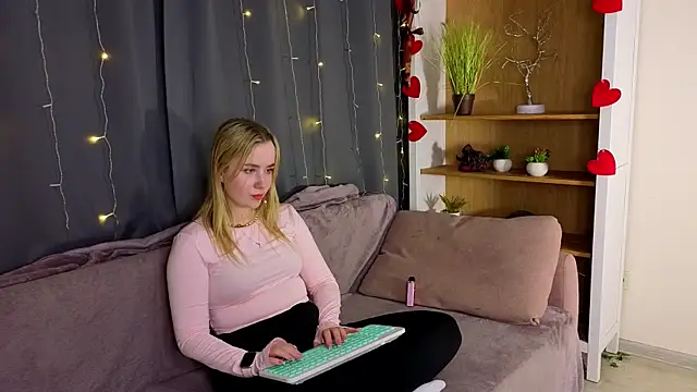 Czat XXX na żywo – IvetteLabore